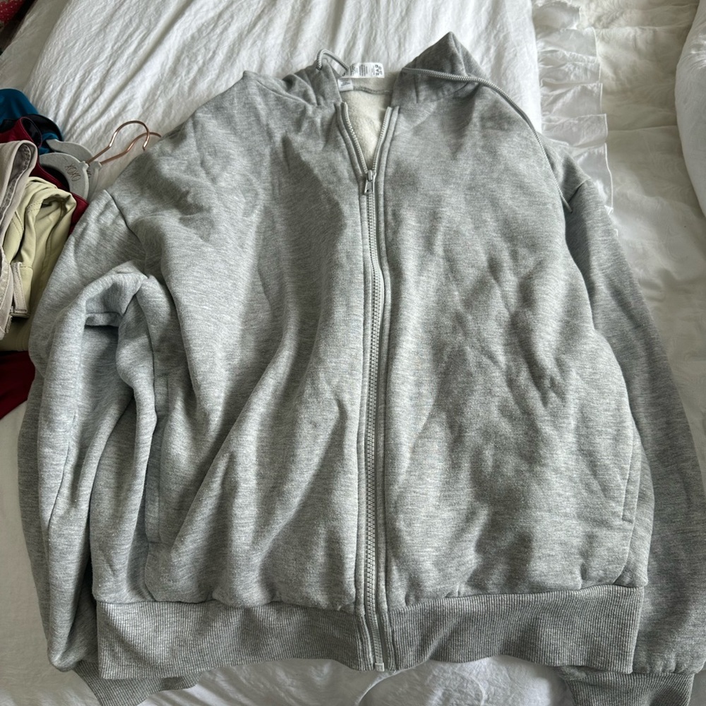 Alo yoga sweatshirt